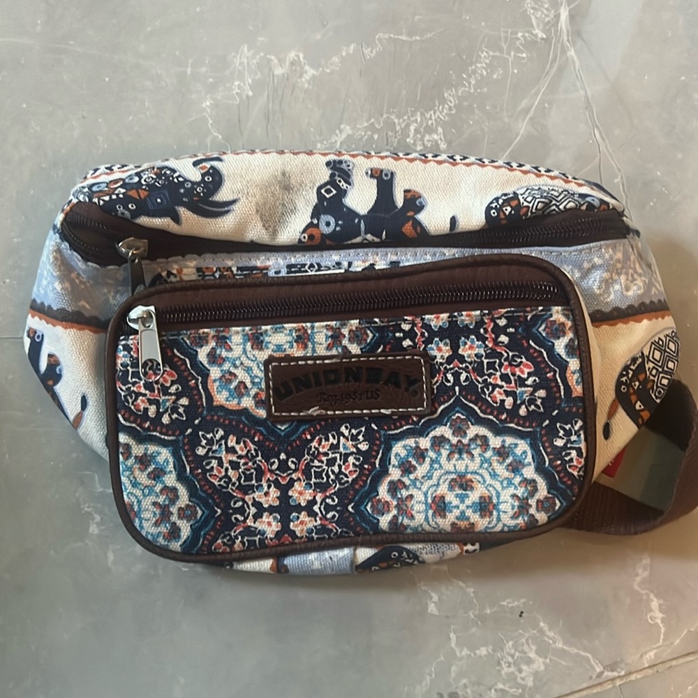 Union bay Fanny pack- NEVER USED BRAND NEW